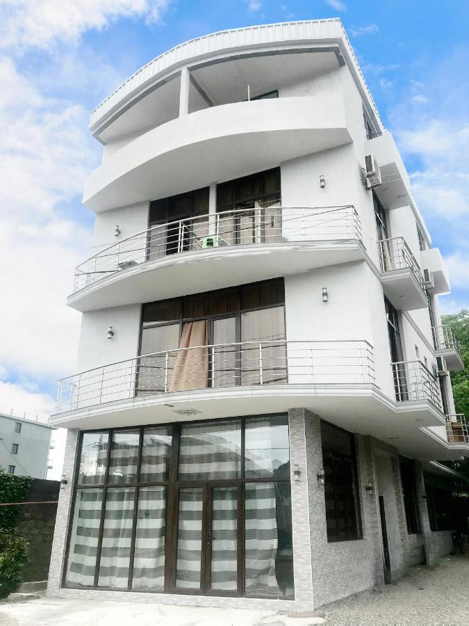 Tiktok House Hotel Kobuleti Luaran gambar