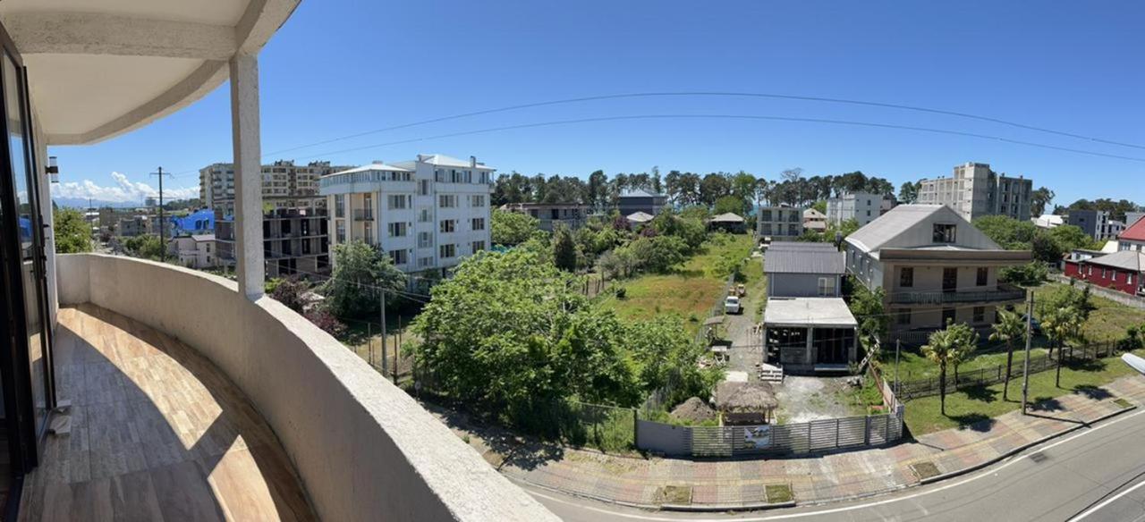 Tiktok House Hotel Kobuleti Luaran gambar